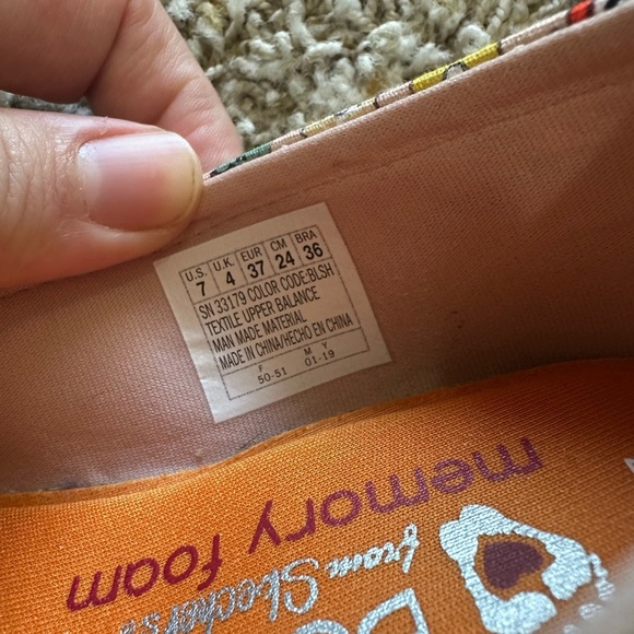 BOBS Skechers Women's Plush-Wag Party flats with Cartoon Dog Print - Picture 6 of 6